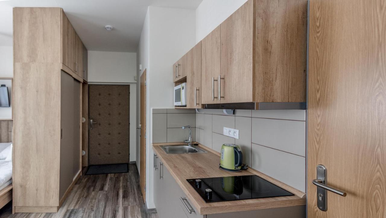 Modern Fully Equipped Studio With Parking Zavadilka 2620 Ceske Budejovice Buitenkant foto